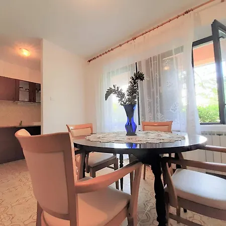 Guest house Family Cherry 3*