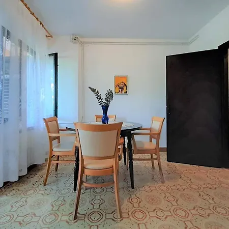 Family Cherry Guest house