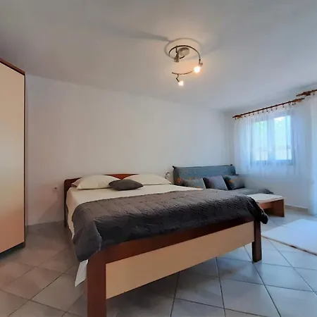 Family Cherry 3* Krk Town