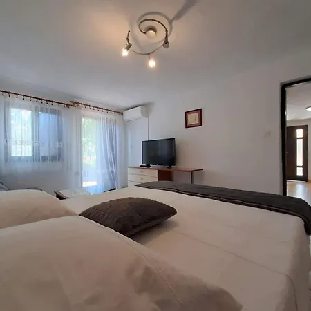 Family Cherry Guest house