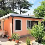 Casa de hóspedes Family Cherry 3*