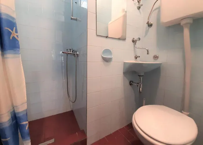 Family Cherry Veglia